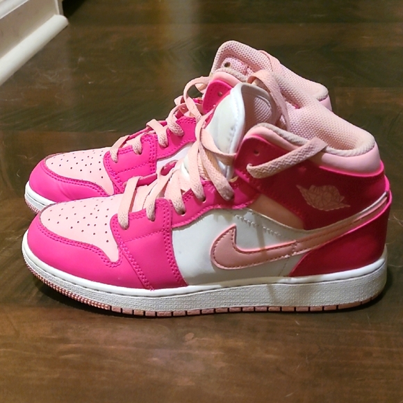 Jordan Mid Fierce Pink Pre-owned Geet Condition Air Jordan Mid GS